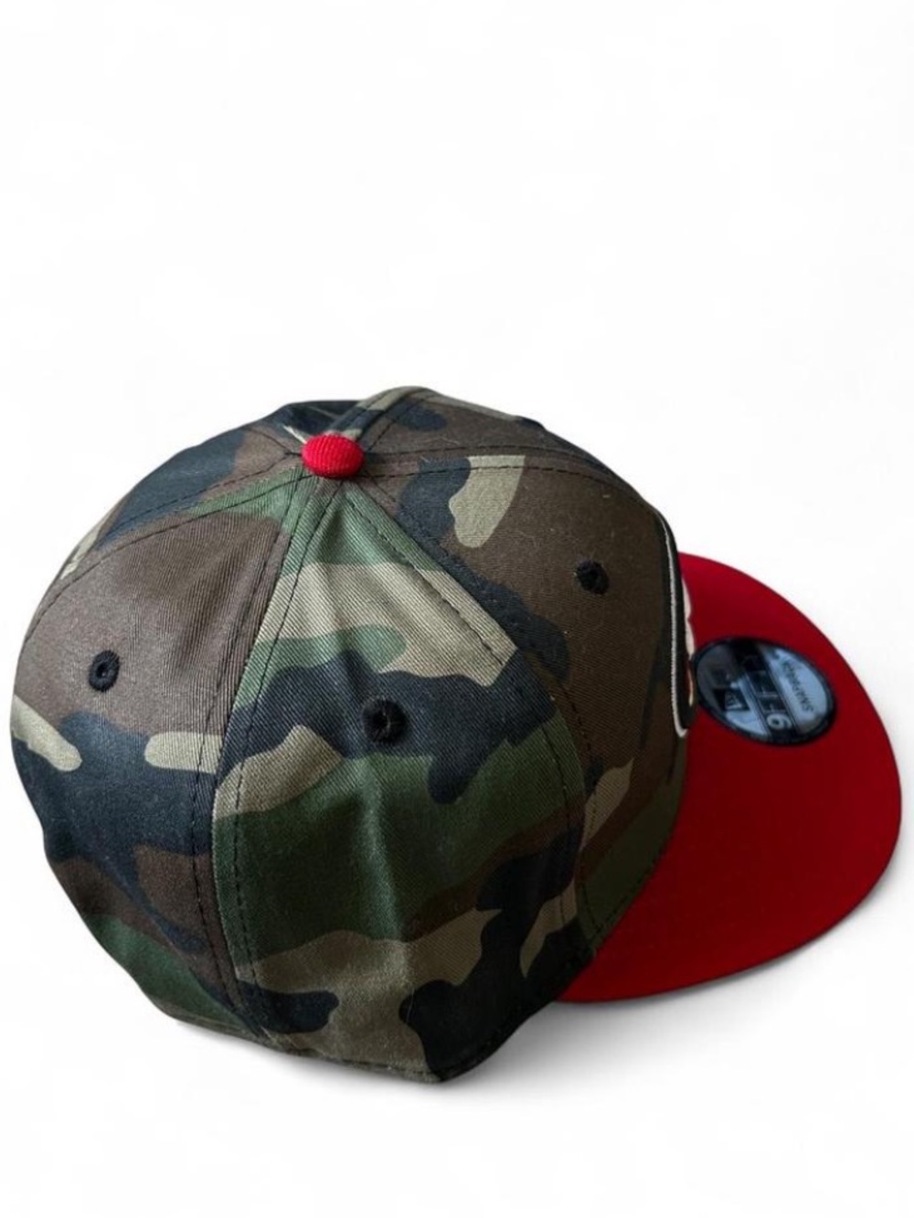 New Era Camouflage San Francisco 49ers Snapback Hat with Red Brim - Picture 2 of 2